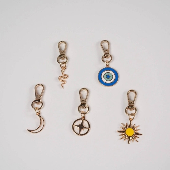 ✨ Celestial Signs Charm Set – 5-Pack ✨ - Picture 2 of 3